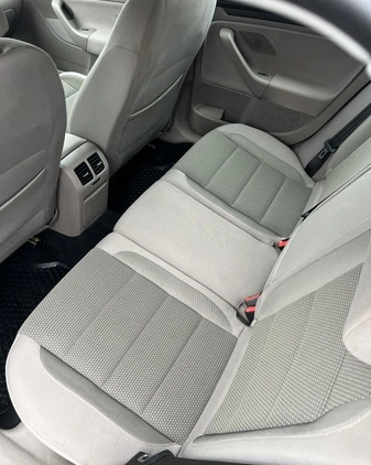 Volkswagen Golf cena 15000 przebieg: 293000, rok produkcji 2010 z Wałcz małe 92